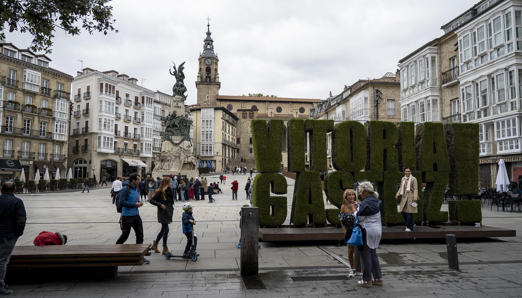 Plaza de la Virgen Blanca Vitoria